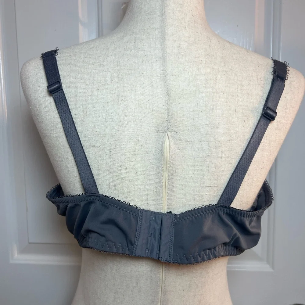 Frederick's of Hollywood Lace Underwire Bra - Black‎
